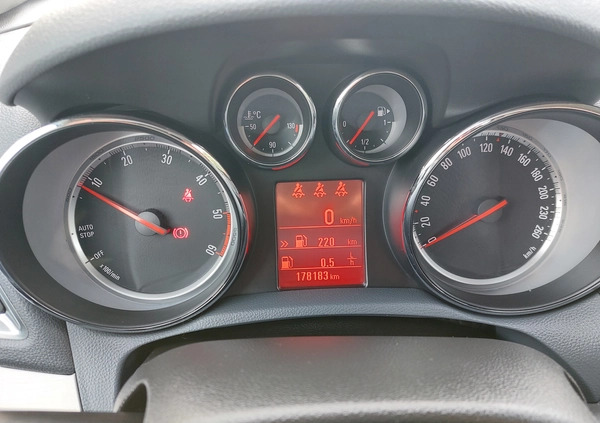 Opel Mokka cena 40999 przebieg: 178000, rok produkcji 2015 z Piastów małe 667